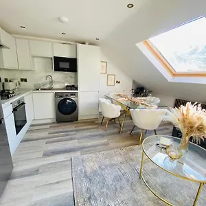  Apartment In Stepney